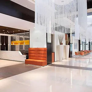 Hotel Ibis One - World Trade Centre